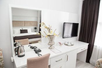Babu House Hotel 3*
